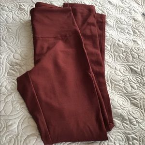 White House Black Market cranberry legging. nWOT